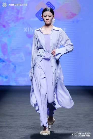 新生 | 中国<em>时尚女装</em>流行趋势发布：时尚衣装的趋势“现象学”