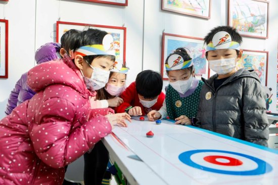 天津市<em>少年儿童</em>活动中心开展玩转冰雪运动新春<em>故事</em>会