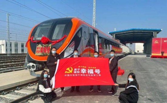滁宁城际铁路(滁州段)首列车亮相