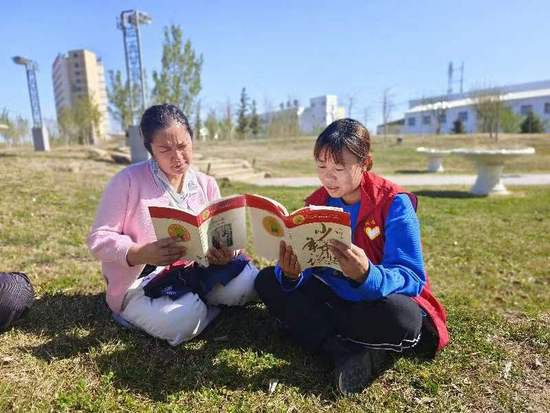 新疆和布克赛尔县：开展“春日好书伴 阅读赏春风”户外阅读活动