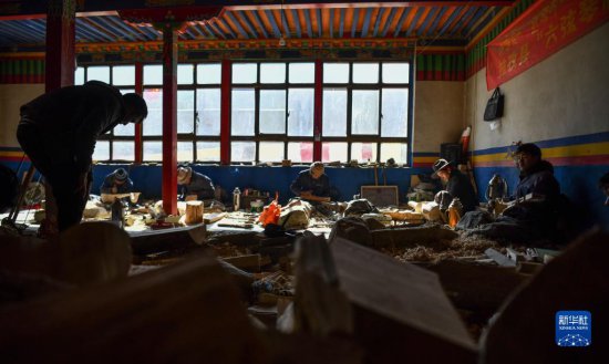 西藏日喀则：用扎念琴奏响乡村振兴进行曲