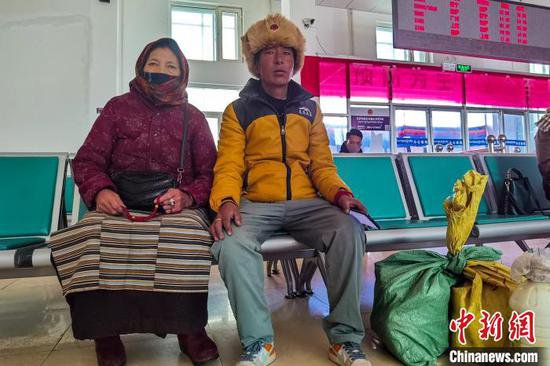 （新春见闻）中国海拔之最 探访西藏安多车站402人次“春运高峰...