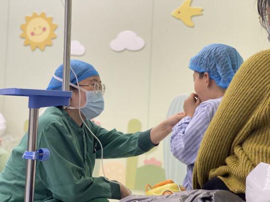 潍坊市人民医院：手术室里的“<em>儿童乐园</em>”