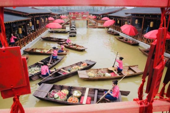 看江苏文旅市场晒出假期成绩单 红色旅游景点成热门 安全有序接待...