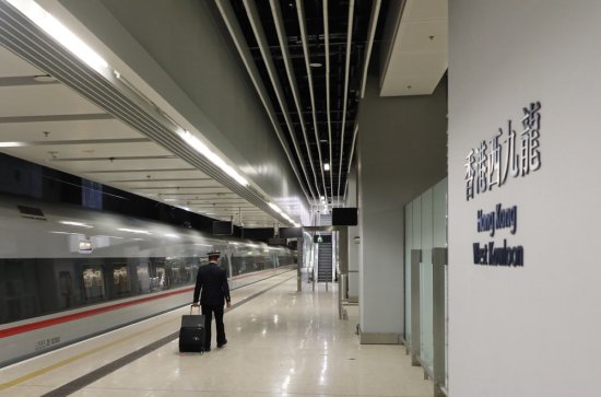 广深港高铁香港段1月15日恢复运营