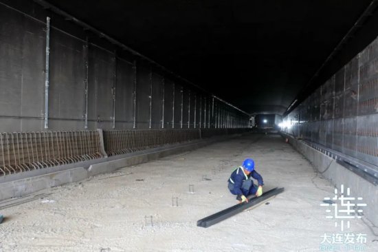 大连海底隧道<em>最新</em>进展！梭鱼湾7号路下穿铁道工程主体提前完成