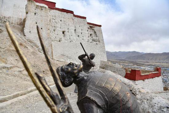 历史不容扭曲，伤痛岂能忘却——写在西藏曲美辛谷大屠杀和江孜...