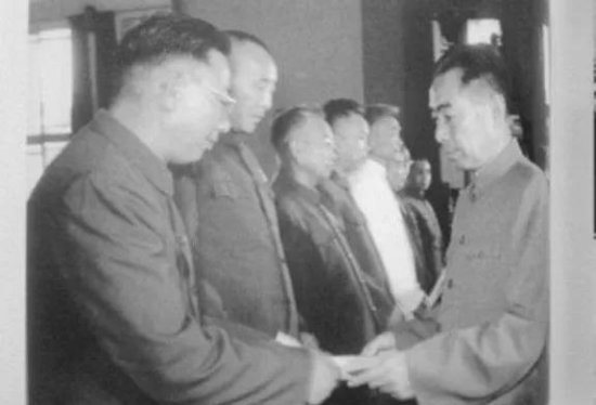 许光达去世之后，林彪下令将其挫骨扬灰，毛泽东：让他去该去的...