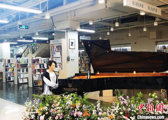 钢琴家吴牧野携手三联韬奋书店带来钢琴与书的美妙邂逅