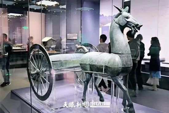 跨越2000年！黔西南两辆东汉铜车马在贵州省博物馆相遇