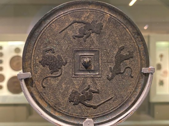 古代铜镜上的虎纹代表<em>什么意义</em>？