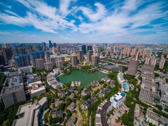 城市新经济竞速 这次 精明的湖北人把眼光盯紧成都和深圳