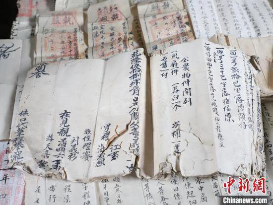 遇见福建：横跨230年的149件家族档案现身松溪项溪村