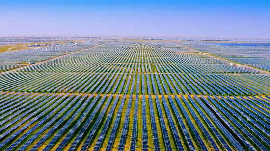 青海新能源发电量占比首次超50%