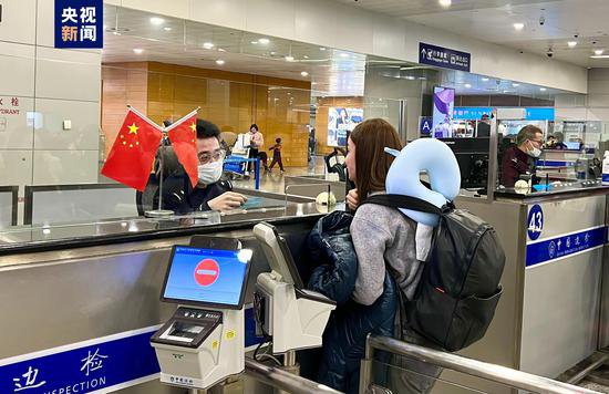 元旦假期上海两大<em>国际机场</em>口岸出入境客流总量预计将达到23.4万...