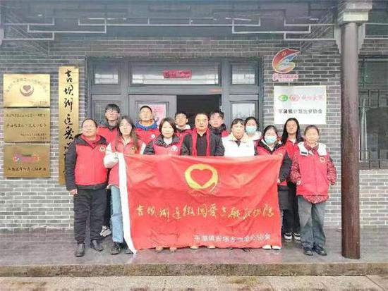 南通通州：微关爱志愿服务队走进残疾家庭送温暖