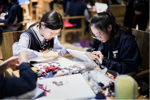 上海市甘泉外国语中学携手伊顿纪德品牌开启服育课程系列活动