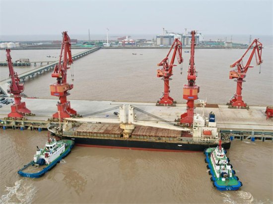 <em>南通如东</em>：洋口港通用码头完成首次外籍货轮靠泊装卸作业
