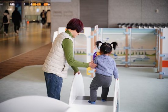 上海浦东机场落成首个同程旅行“飞儿萌”主题乐园 免费对旅客...
