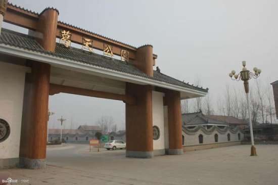 <em>宁陵县</em>火车站始建于1904年，位于陇海铁路线，每天有23列火车...