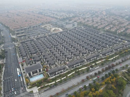 杭州院子化身“群租房”最低2200元/月！房东怎么想的？