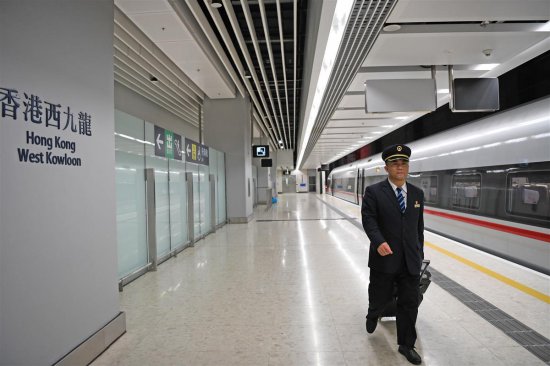 <em>武汉</em>直达香港高铁恢复开通！明天开始抢票，附时刻表、票价表