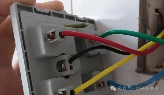 三根电线并接插座的优化<em>处理方法</em>