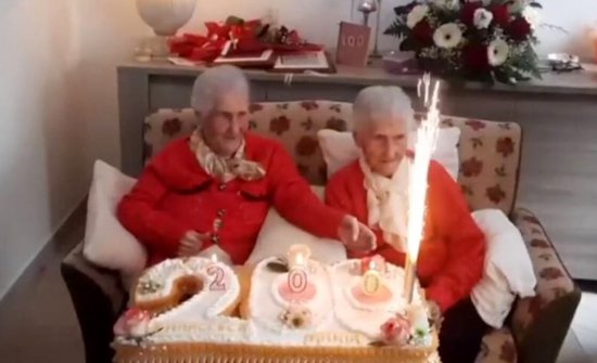 意双胞胎<em>姐妹共同</em>庆祝100岁生日！听听看长寿秘诀是啥