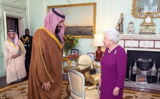 沙特王室：送给<em>戴安娜</em>和卡米拉<em>的珠宝</em>奢华无比，给女王的更是...