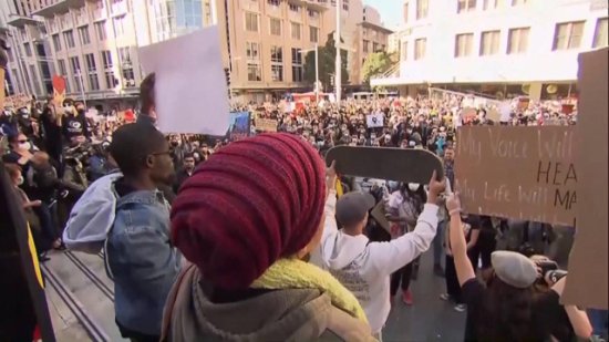 澳大利亚国庆日再次爆发千人<em>游行</em>示威：“这是侵略日！”