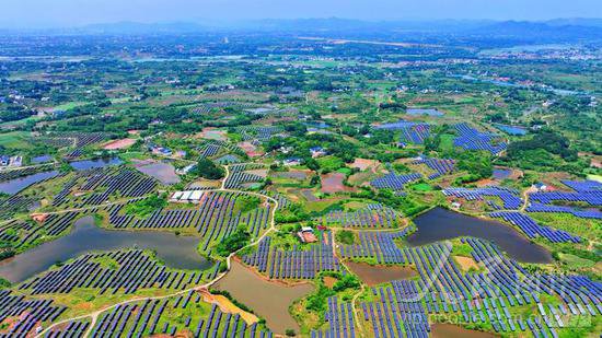 江西瑞金：光伏新能源发电助绿色发展