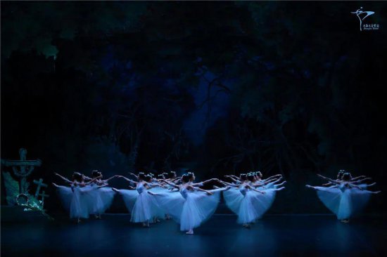 艺起前行：哈佛<em>女孩的</em>提琴世界——周颖独奏音乐会；上海芭蕾舞...