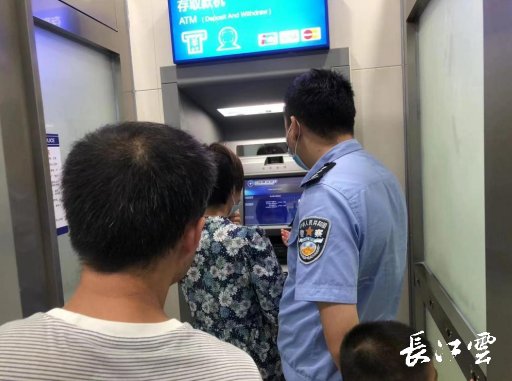 “双十一”临近，武汉警方提示市民：网购请注意防骗“避坑”