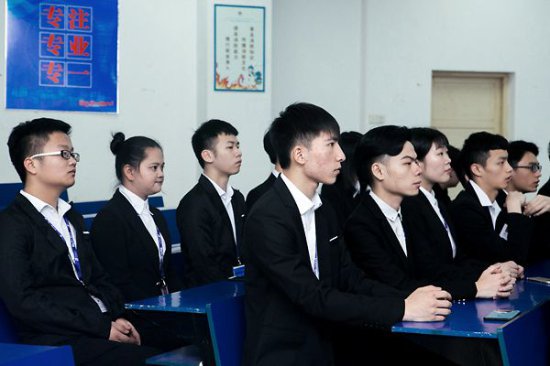 <em>长沙</em>职校有哪些专业和院系，学习什么专业就业前景好呢？