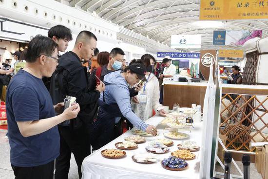 锡林郭勒区域公用品牌白塔机场形象店盛大开业