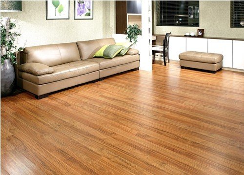 客厅地面材料如何选择？地板瓷砖哪个好？