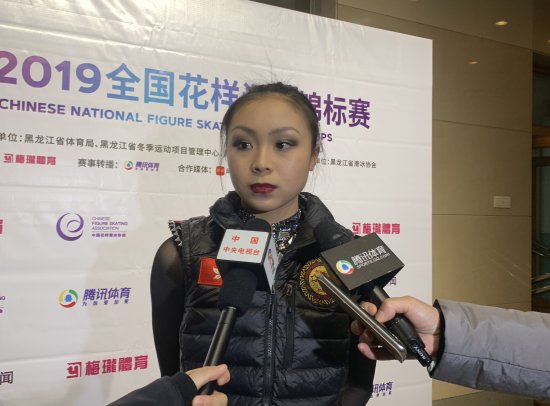 花滑全锦赛女单冠军来自中国香港，曾在北京练过4年滑冰