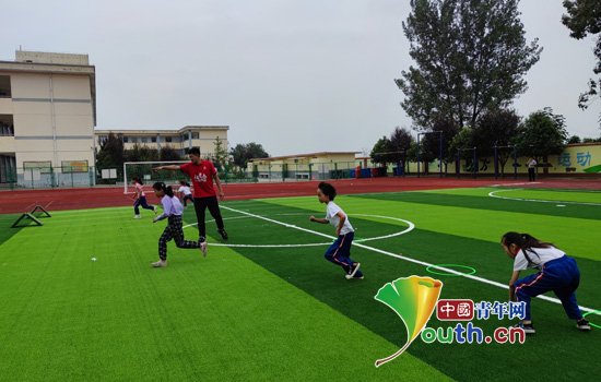 江苏师大研支团发挥特长助力乡村体育运动发展