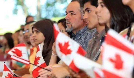 加拿大欢迎新移民！2023年<em>省</em>提名移民配额增44％，普通人可以...