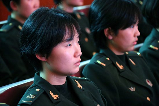 陆军举行第六届“四有”新时代革命军人标兵颁奖仪式
