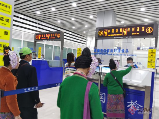 中泰免签半月 云南西双版纳机场口岸验放出入境泰国旅客同期增长...
