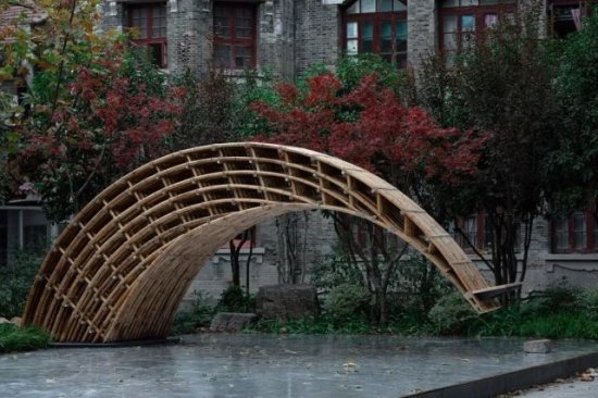 新作 | 一座拔地而起的悬空“竹椅” - 悬竹，上海 / 来<em>建筑设计</em>工作...