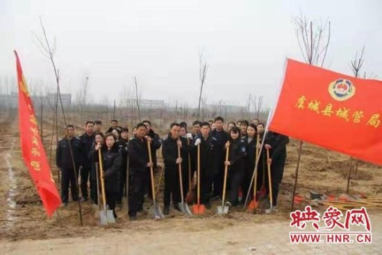<em>虞城县</em>城管局积极参加市全民春季义务植树活动