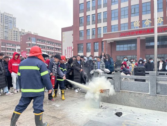 会昌县第五中学开展消防安全疏散演练活动