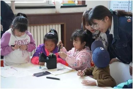 <em>传承汉字文化</em> 青岛北宅熊猫书院举办第二期活动