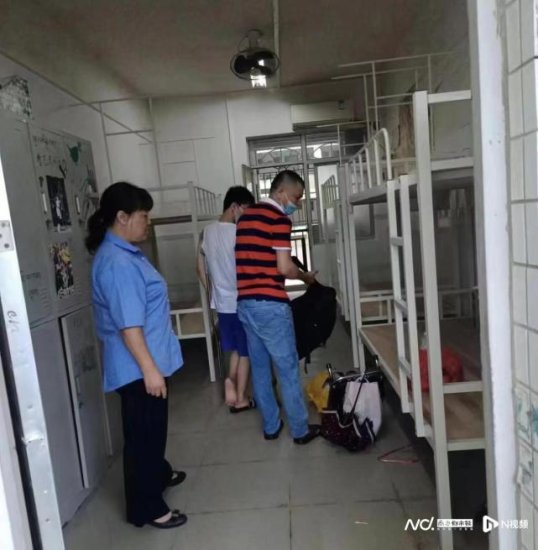 暖心：惠州市<em>华罗庚</em>中学为受伤考生提供单独宿舍
