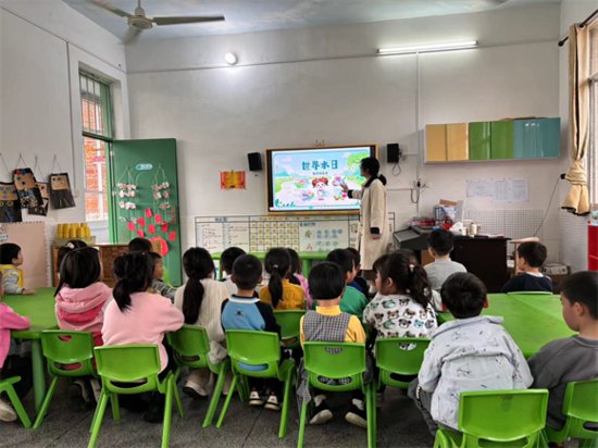 关注一点一滴，争做节水先锋——龙南市第三公立幼儿园开展“...