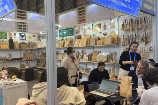 Qingyuan bamboo enterprises share innovative achievements...