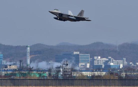 外媒：美F-22战机进行两项重大升级，改进方向“直指中国”