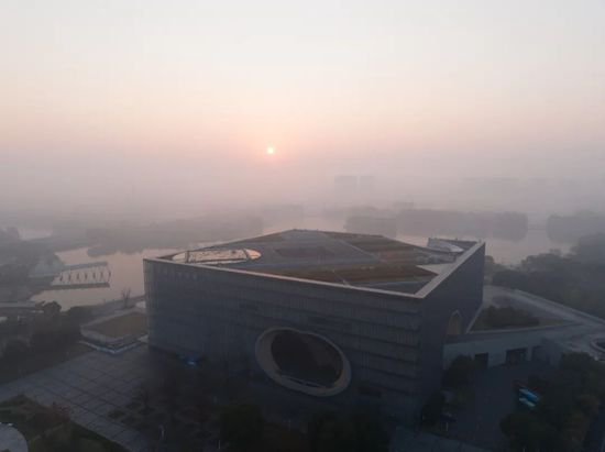 今早的大雾，真美啊